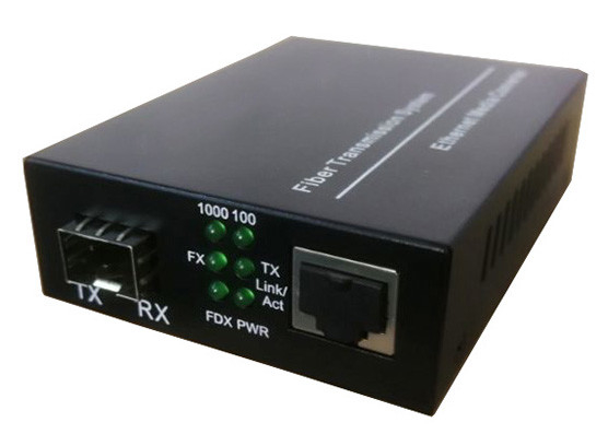 1000Mbps معدل البيانات محول الوسائط الألياف 1SFP و 1RJ45 محول الوسائط SFP